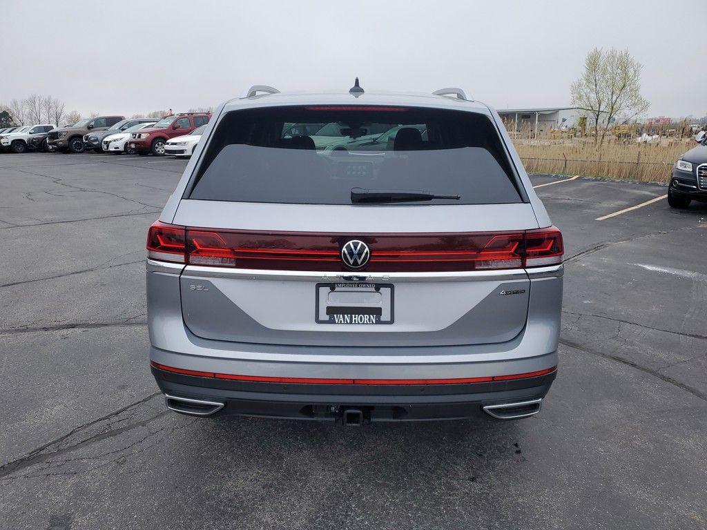 new 2025 Volkswagen Atlas car, priced at $43,375