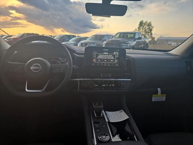 new 2025 Nissan Pathfinder car, priced at $40,912