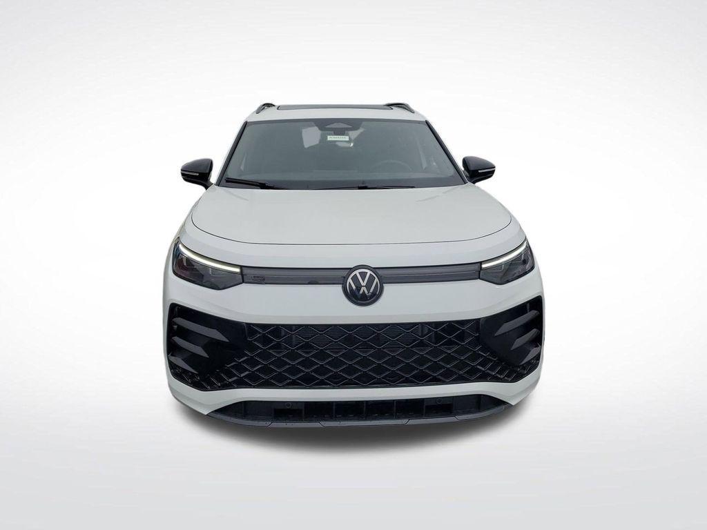 new 2025 Volkswagen Tiguan car, priced at $36,680
