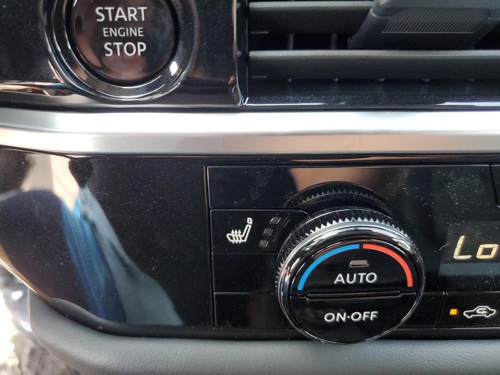 new 2025 Nissan Pathfinder car, priced at $39,015