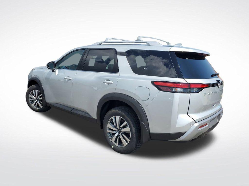 new 2025 Nissan Pathfinder car, priced at $39,015
