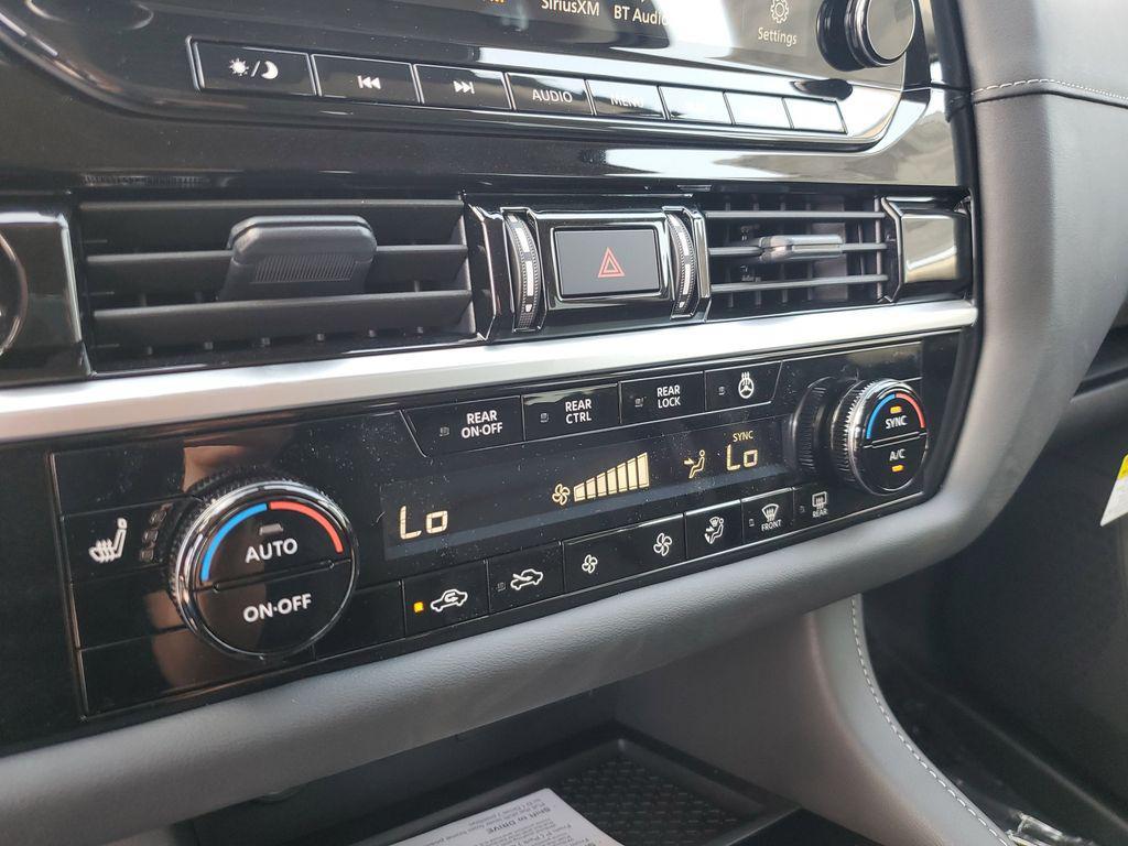 new 2025 Nissan Pathfinder car, priced at $39,015