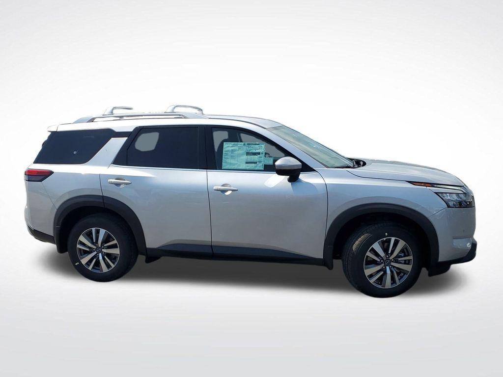 new 2025 Nissan Pathfinder car, priced at $39,015