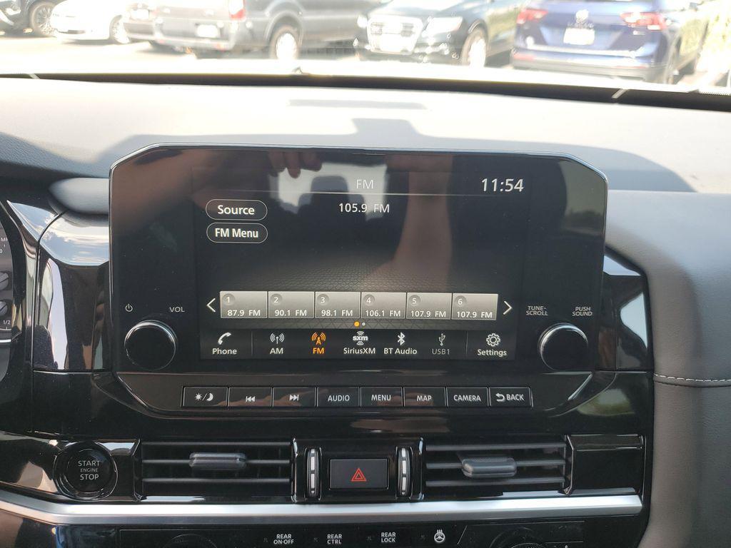 new 2025 Nissan Pathfinder car, priced at $39,015