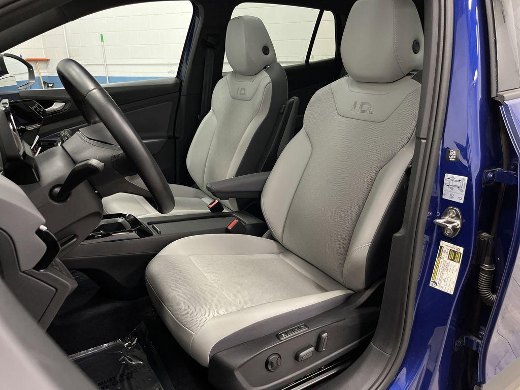 used 2021 Volkswagen ID.4 car, priced at $21,762