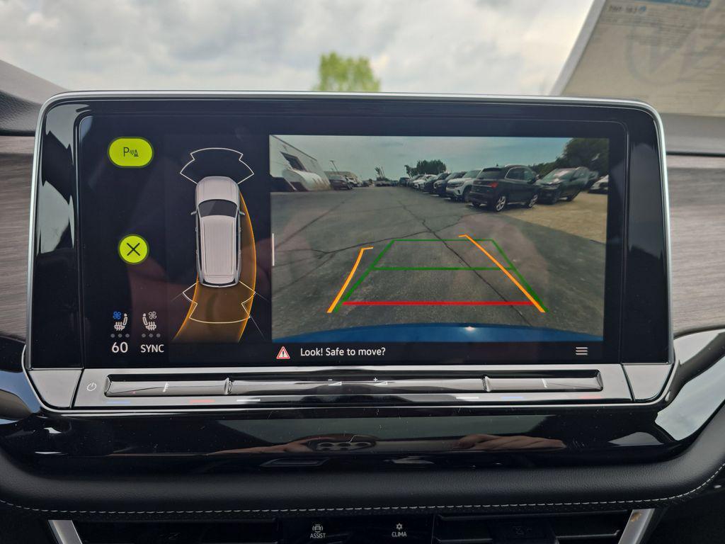 new 2025 Volkswagen Atlas car, priced at $44,033