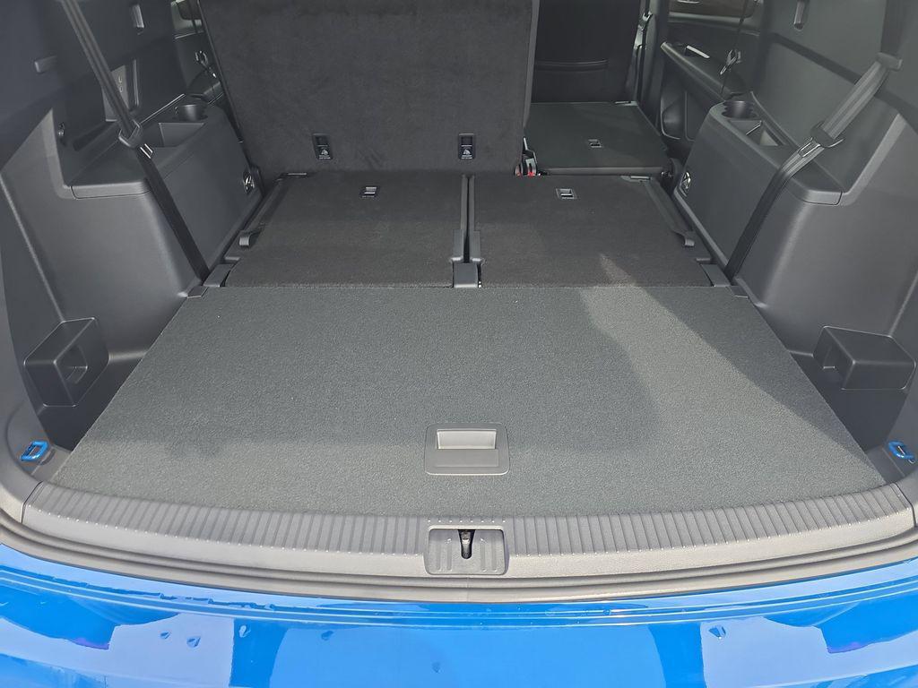 new 2025 Volkswagen Atlas car, priced at $44,033