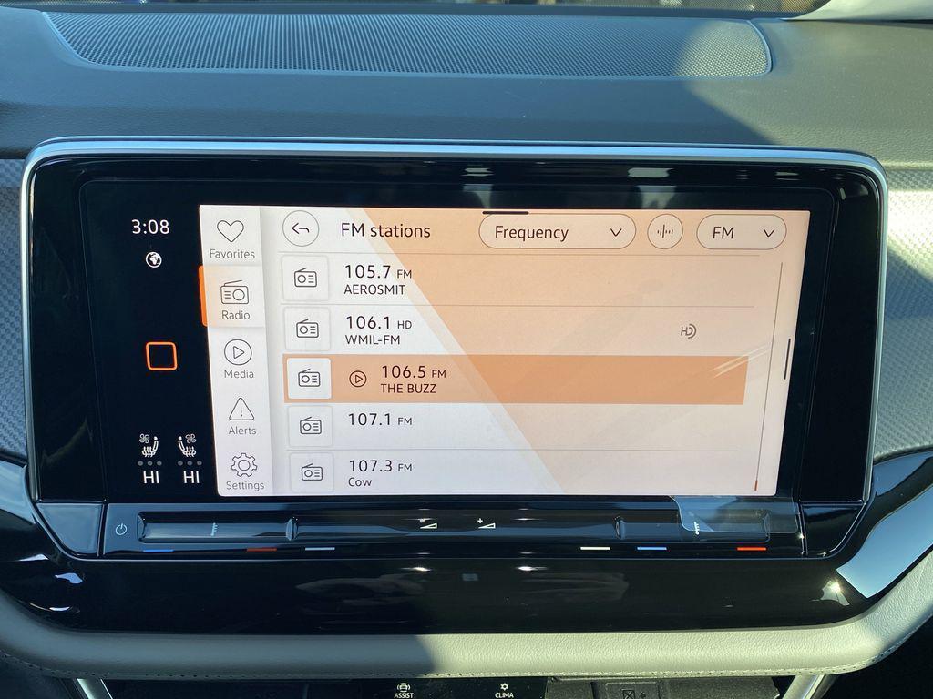 new 2025 Volkswagen Atlas car, priced at $40,800