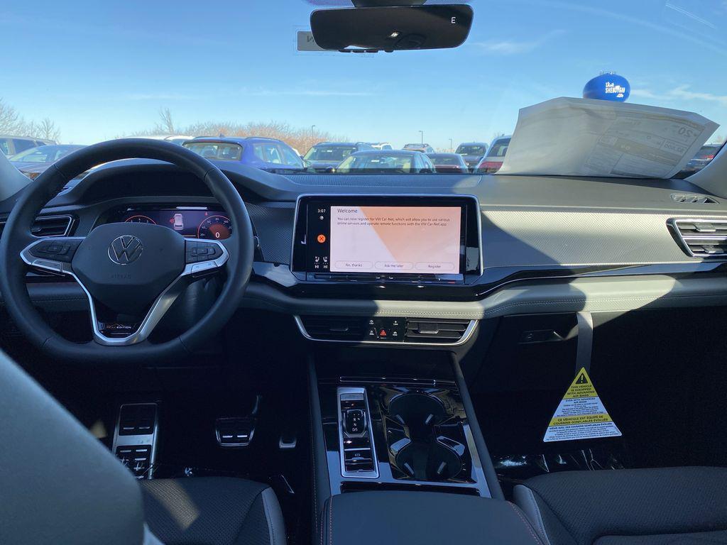 new 2025 Volkswagen Atlas car, priced at $40,800