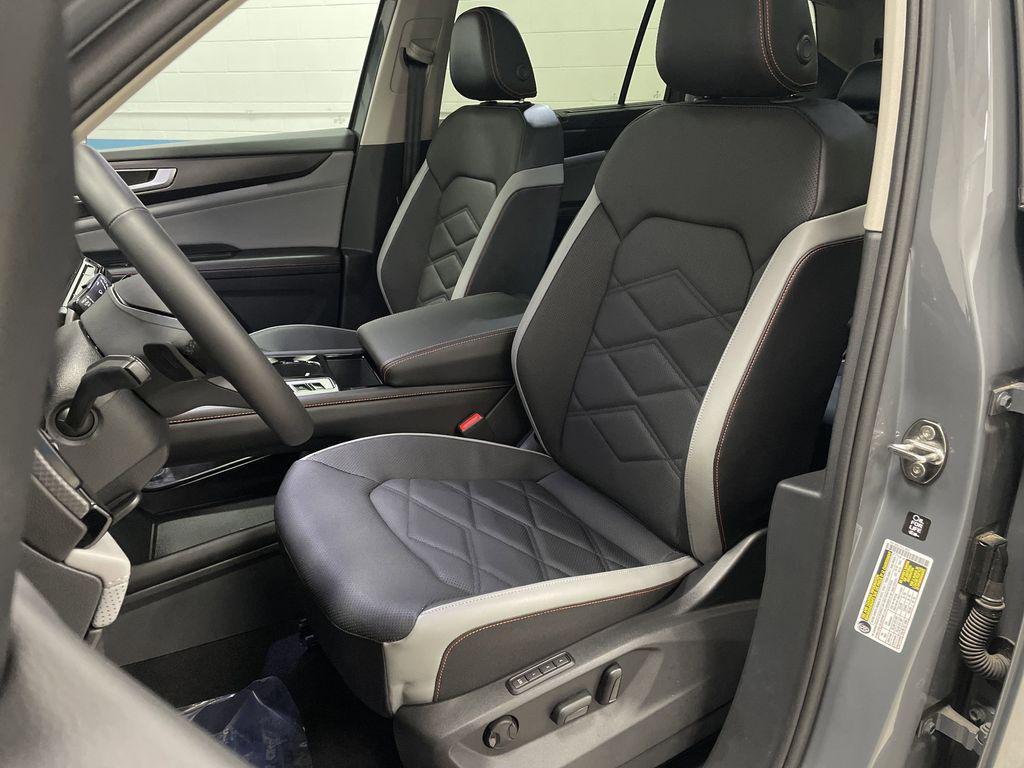 used 2024 Volkswagen Atlas car, priced at $37,566