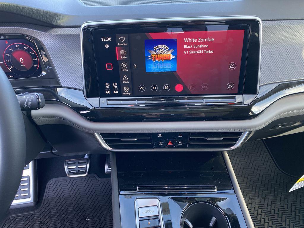 new 2025 Volkswagen Atlas car, priced at $40,800