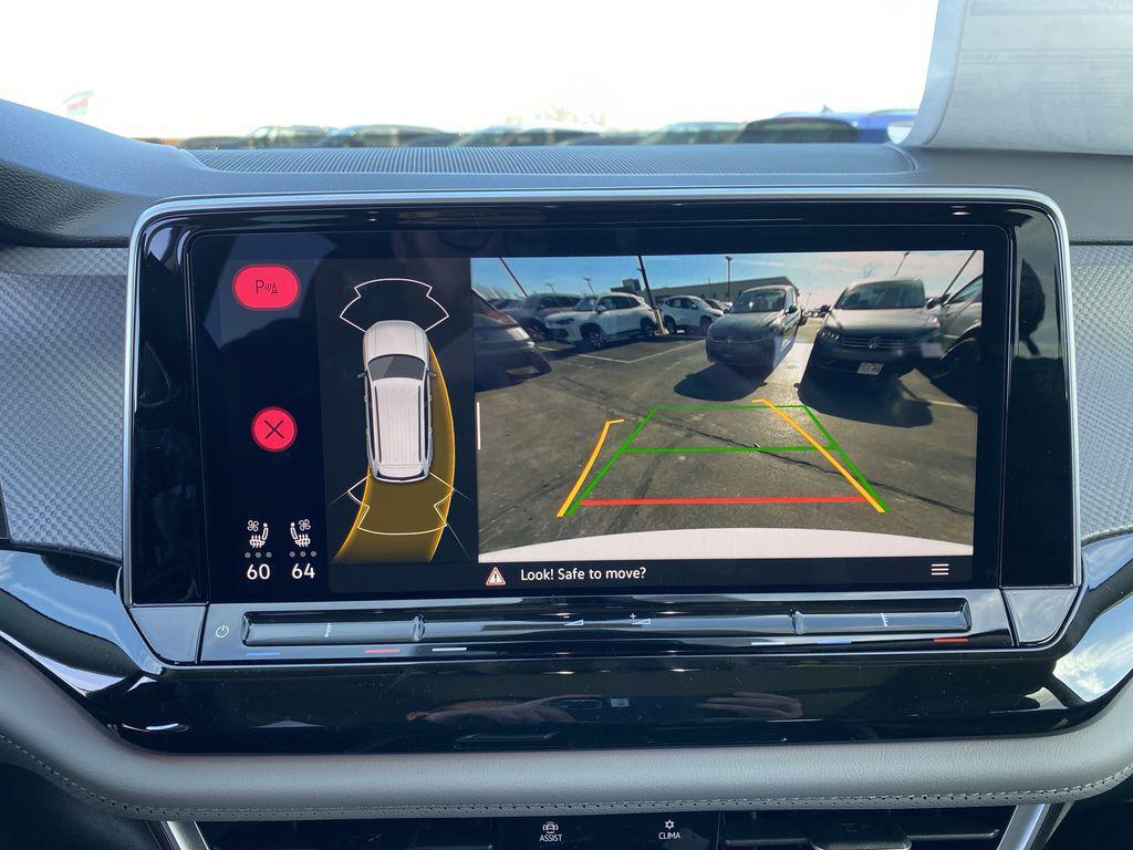 new 2025 Volkswagen Atlas car, priced at $40,800