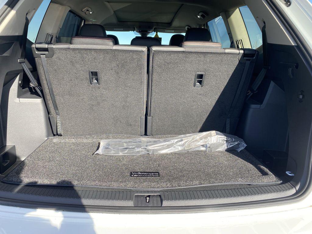 new 2025 Volkswagen Atlas car, priced at $40,800