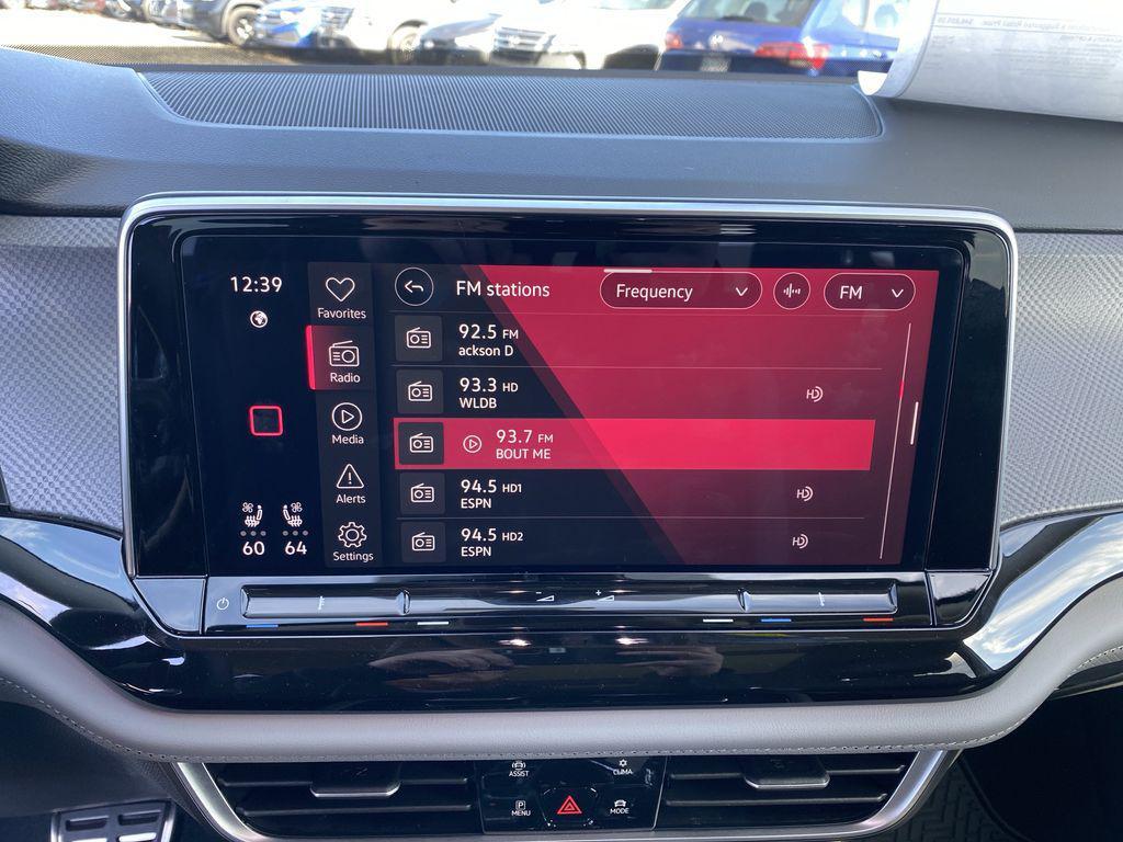 new 2025 Volkswagen Atlas car, priced at $40,800