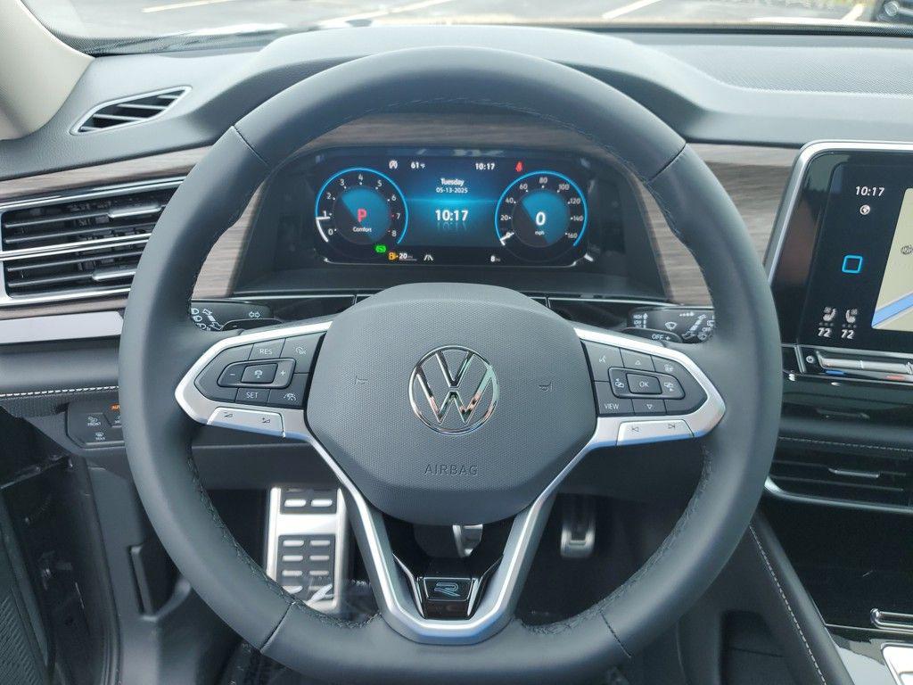 new 2025 Volkswagen Atlas car, priced at $49,116