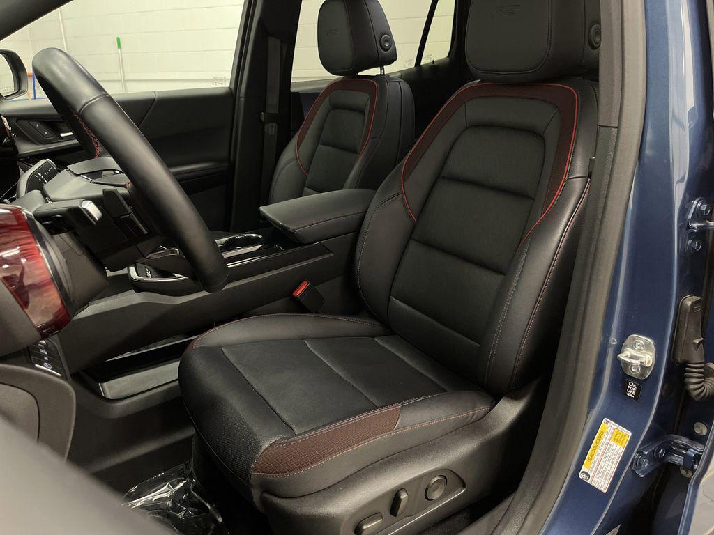 used 2025 Chevrolet Equinox car, priced at $31,995