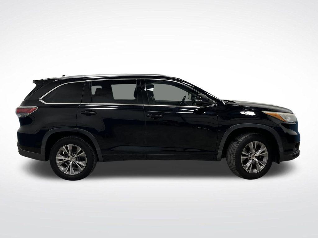used 2015 Toyota Highlander car, priced at $18,496