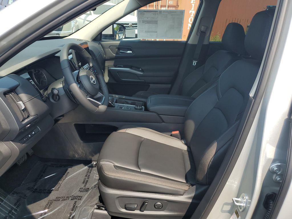 new 2025 Nissan Pathfinder car, priced at $36,515
