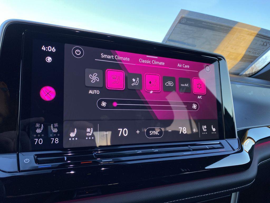 new 2026 Volkswagen Atlas Cross Sport car, priced at $53,392