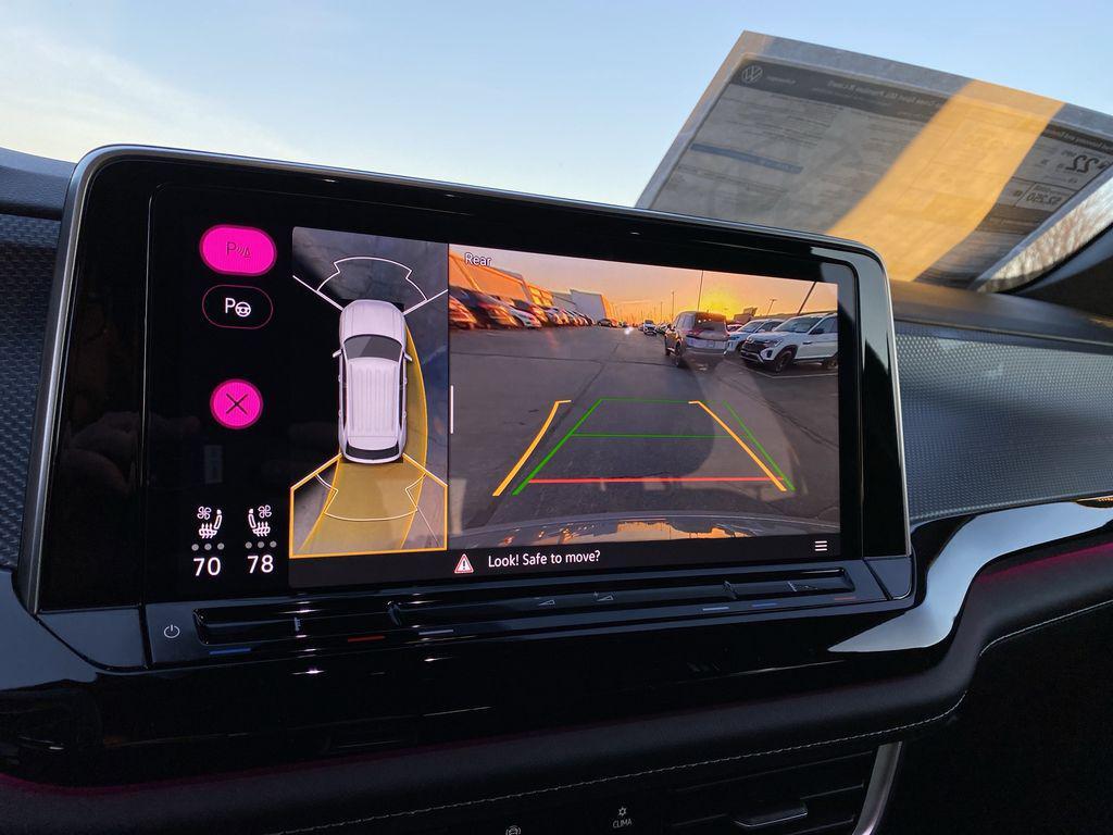 new 2026 Volkswagen Atlas Cross Sport car, priced at $53,392