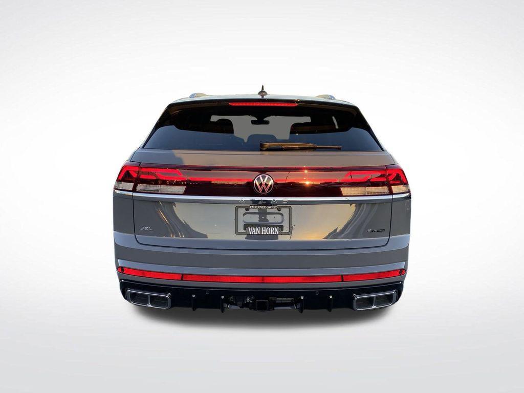 new 2026 Volkswagen Atlas Cross Sport car, priced at $53,392