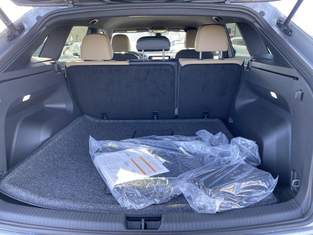 new 2026 Volkswagen Atlas Cross Sport car, priced at $39,963