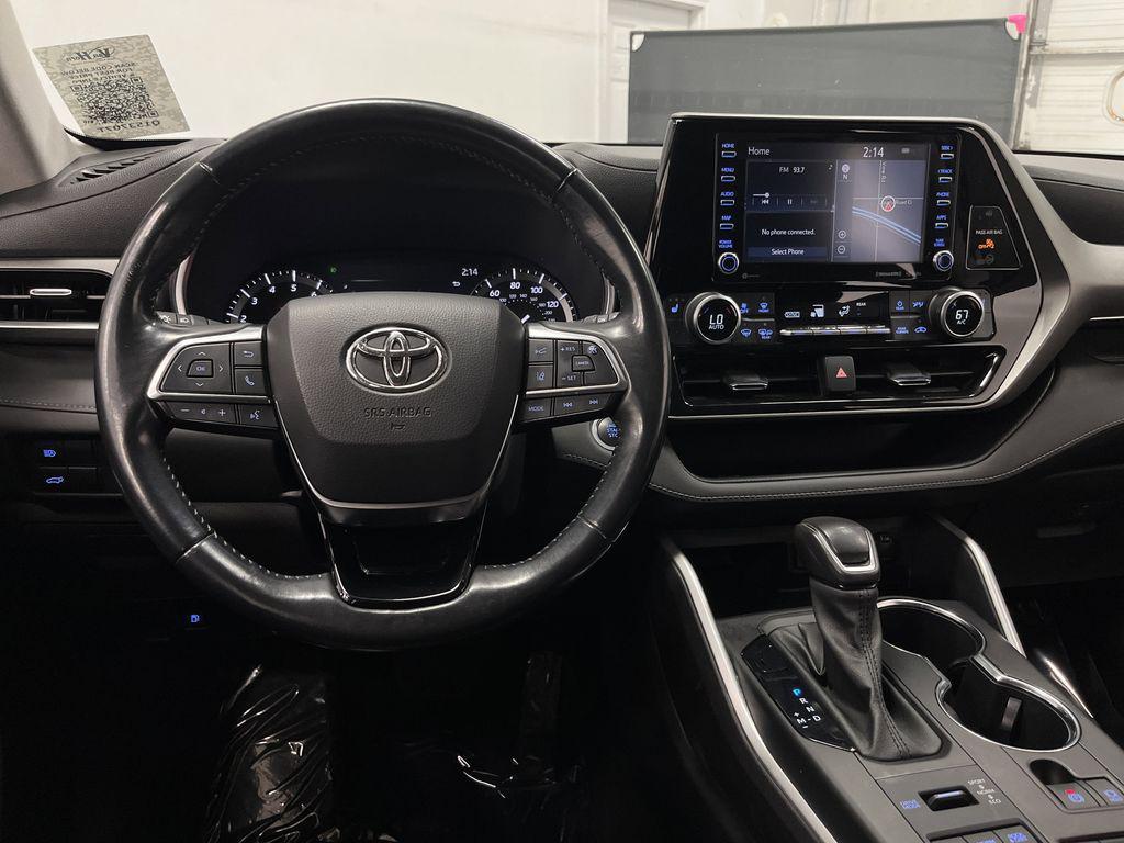used 2021 Toyota Highlander car, priced at $27,774