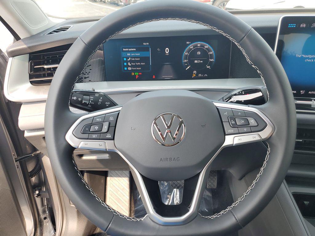 new 2025 Volkswagen Tiguan car, priced at $33,957