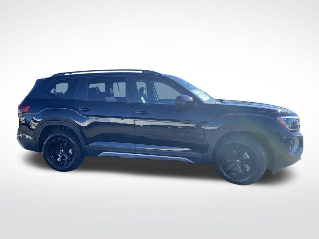 new 2025 Volkswagen Atlas car, priced at $40,800