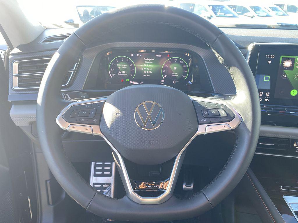 new 2025 Volkswagen Atlas car, priced at $40,800