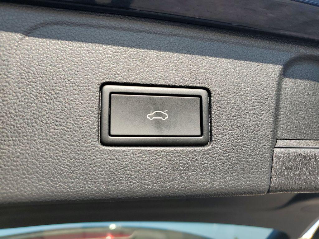 used 2024 Volkswagen Atlas car, priced at $36,404