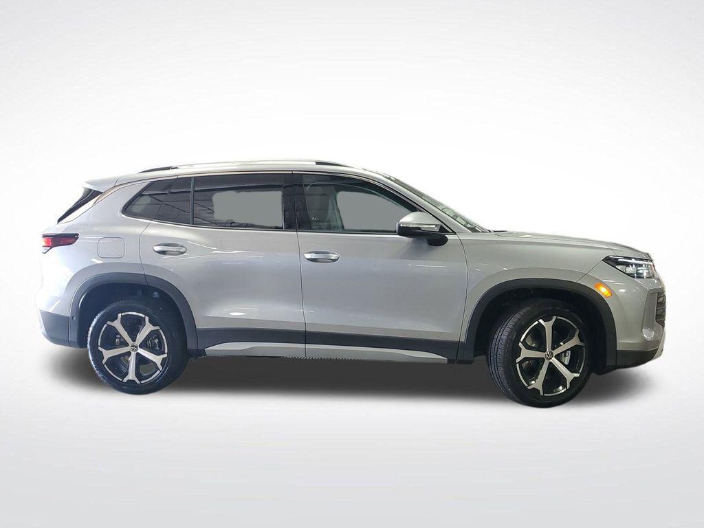 new 2025 Volkswagen Tiguan car, priced at $34,965