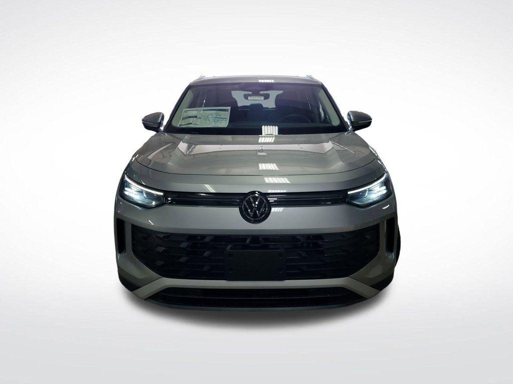 new 2025 Volkswagen Tiguan car, priced at $34,965