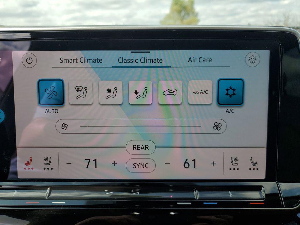 used 2024 Volkswagen Atlas car, priced at $36,753