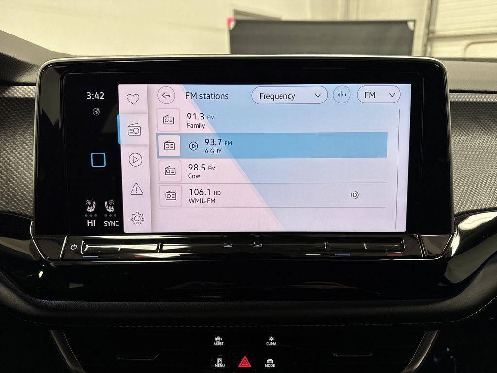 used 2024 Volkswagen Atlas Cross Sport car, priced at $37,995