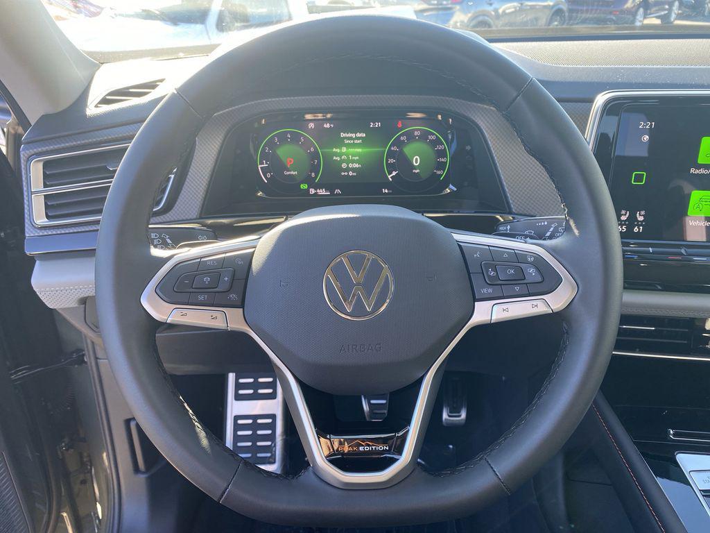 new 2025 Volkswagen Atlas car, priced at $40,800