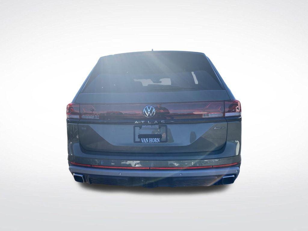 new 2025 Volkswagen Atlas car, priced at $40,800