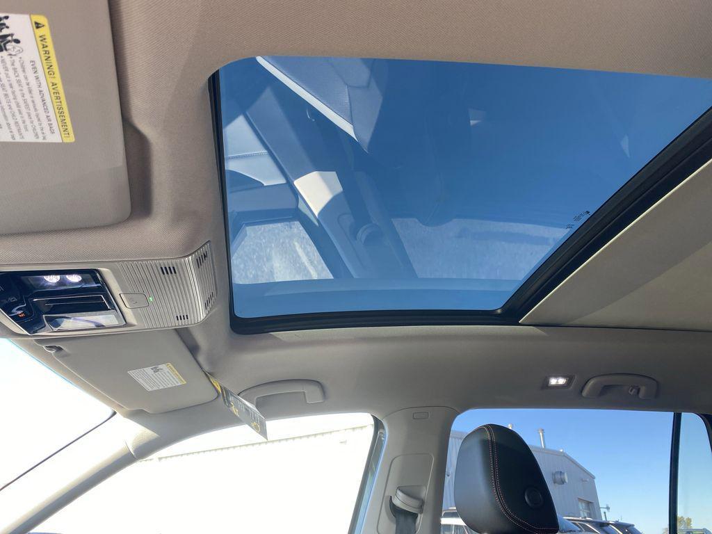 new 2025 Volkswagen Atlas car, priced at $40,800