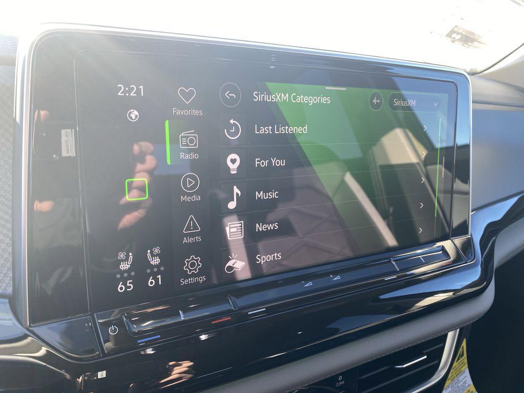 new 2025 Volkswagen Atlas car, priced at $40,800