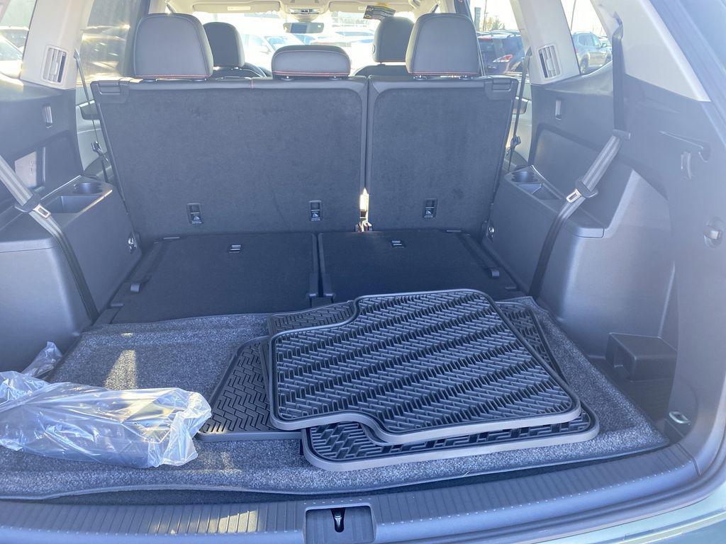 new 2025 Volkswagen Atlas car, priced at $40,800