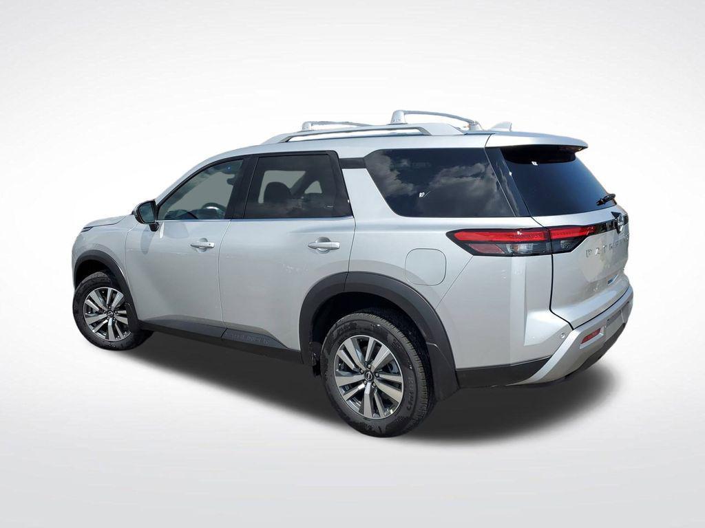 new 2025 Nissan Pathfinder car, priced at $39,015