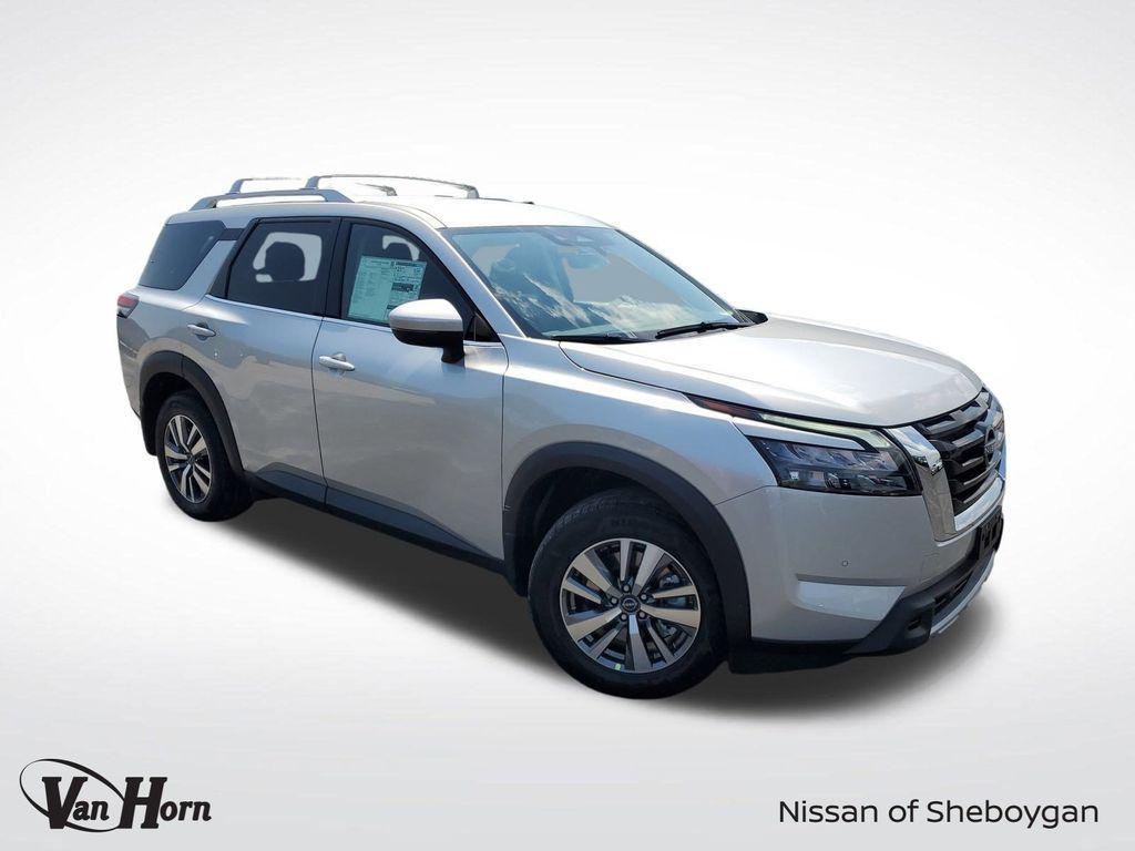 new 2025 Nissan Pathfinder car, priced at $39,015