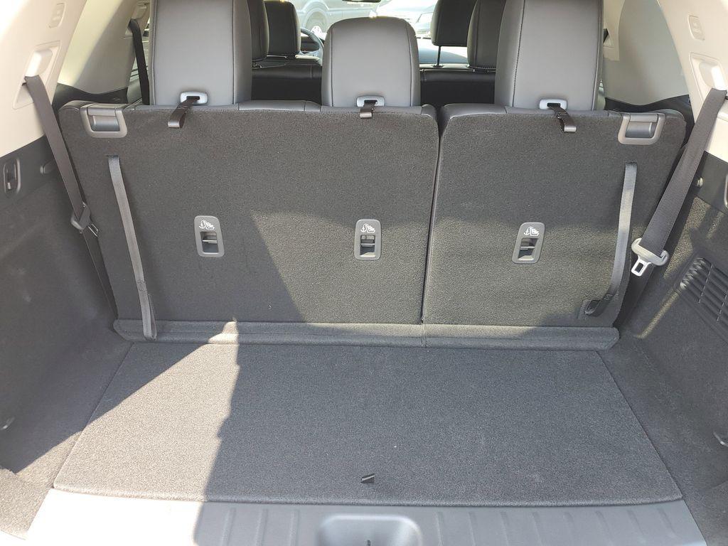 new 2025 Nissan Pathfinder car, priced at $39,015