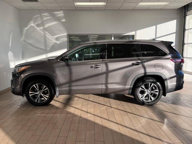 used 2016 Toyota Highlander car, priced at $20,318