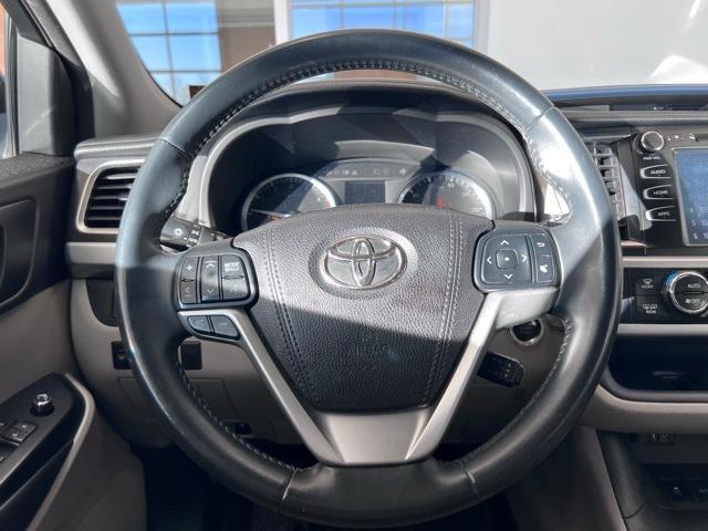 used 2016 Toyota Highlander car, priced at $20,318