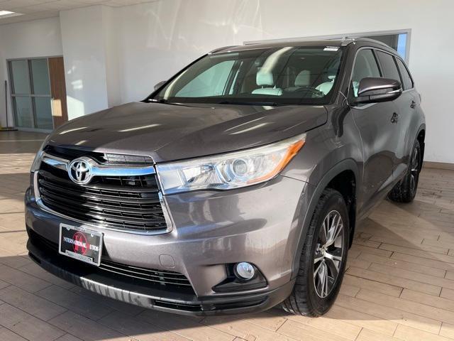 used 2016 Toyota Highlander car, priced at $20,368