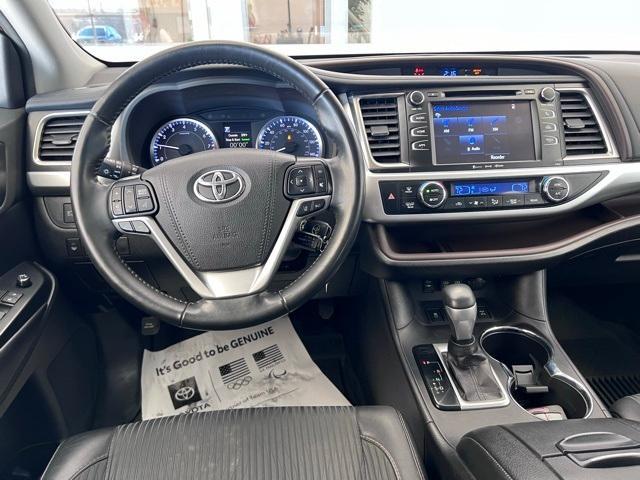 used 2019 Toyota Highlander car, priced at $27,295