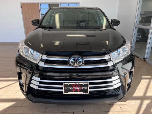 used 2019 Toyota Highlander car, priced at $27,295