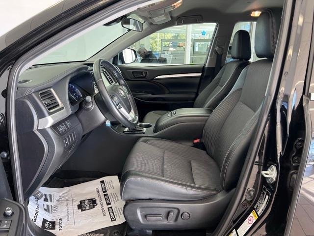 used 2019 Toyota Highlander car, priced at $27,295