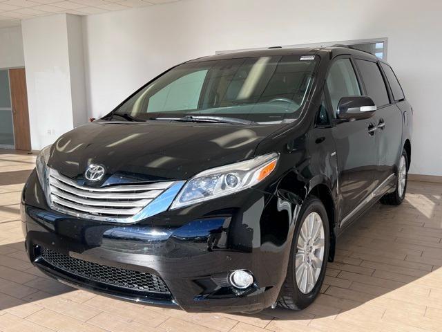 used 2017 Toyota Sienna car, priced at $26,353